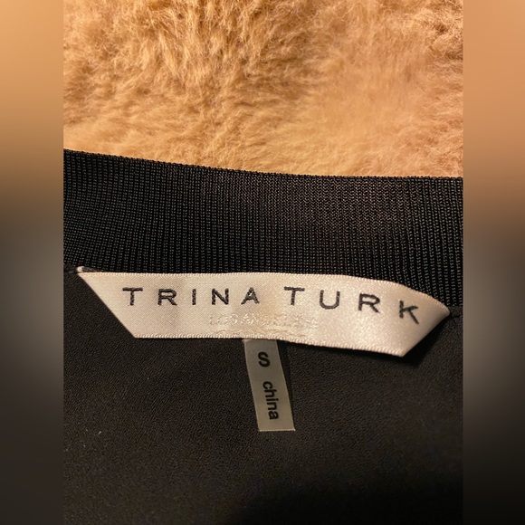 Trina Turk Metallic Shag
Sweatshirt size small - Picture 7 of 7